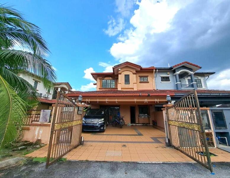 Semi-Detached House for Sale in Balakong (Selangor) - Daniel Tan - Exterior - PropertyGuru.com.my