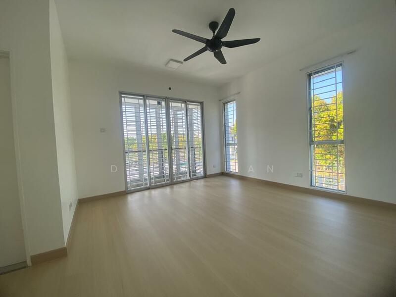 Ariza @ Elmina Gardens untuk Untuk Dijual - RM 1,050,000, Feb 2026 - Living Room - PropertyGuru.com.my