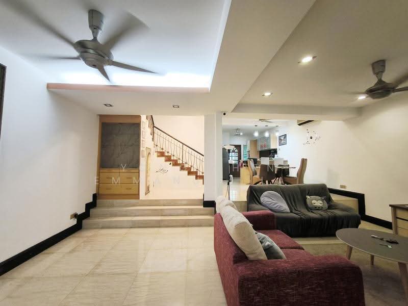 2-storey Terraced House for Rent in Damansara Kim (Petaling Jaya) - Yong Shin Emmanuel Lai - Living Room - PropertyGuru.com.my