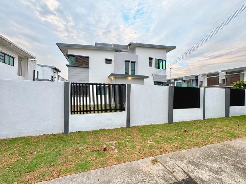 2-storey Terraced House for Sale in Bukit Raja (Selangor) - Shiny Ng - Exterior - PropertyGuru.com.my