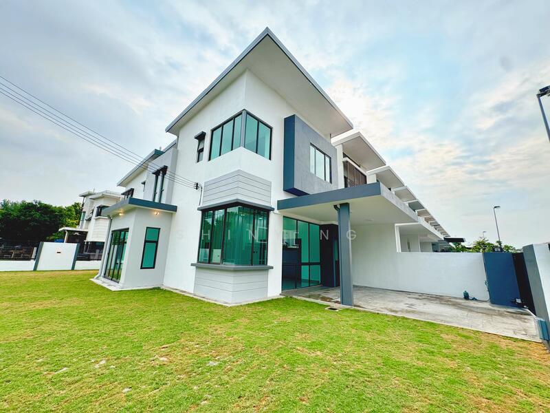 2-storey Terraced House for Sale in Bukit Raja (Selangor) - Shiny Ng - Exterior - PropertyGuru.com.my