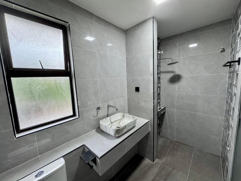 2-storey Terraced House for Sale in Bukit Raja (Selangor) - Shiny Ng - Bathroom - PropertyGuru.com.my