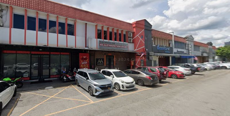 End Lot 1.5 Storey Factory / Warehouse [40X80] @ Puchong Utama untuk Untuk Disewa - RM 8,000 /bulan, Feb 2026 - Exterior - PropertyGuru.com.my