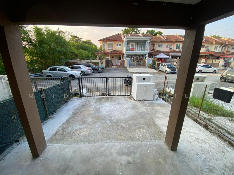 2-storey Terraced House for Sale in Taman Lestari Putra (Seri Kembangan) - Mohd Aizat Saiful Bahri - Exterior - PropertyGuru.com.my