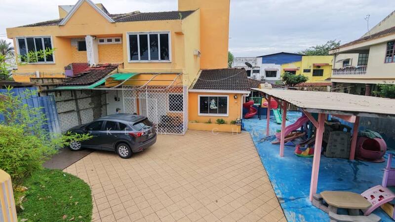 Semi-Detached House for Sale in Klang (Selangor) - Kenny Chan - Exterior - PropertyGuru.com.my