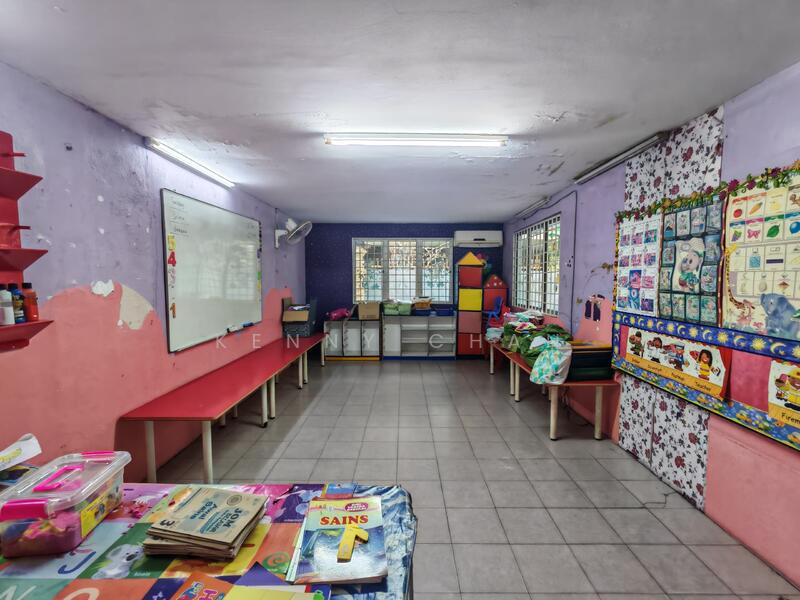 Semi-Detached House for Sale in Klang (Selangor) - Kenny Chan - Study - PropertyGuru.com.my