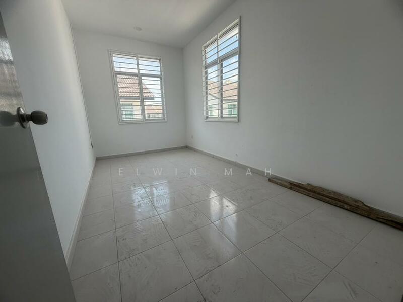 2-storey Terraced House for Sale in Taman Kundang Jaya (Rawang) - Elwin Mah - Interior - PropertyGuru.com.my