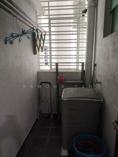 Kenanga Residence untuk Untuk Disewa - RM 1,400 /bulan, Feb 2026 - Balcony - PropertyGuru.com.my
