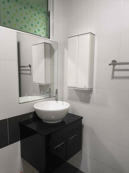Kenanga Residence untuk Untuk Disewa - RM 1,400 /bulan, Feb 2026 - Bathroom - PropertyGuru.com.my