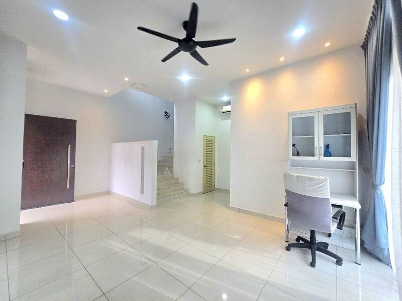 3-storey Terraced House for Sale in Bandar Rinching (Semenyih) - Ashraf Azwan - Living Room - PropertyGuru.com.my