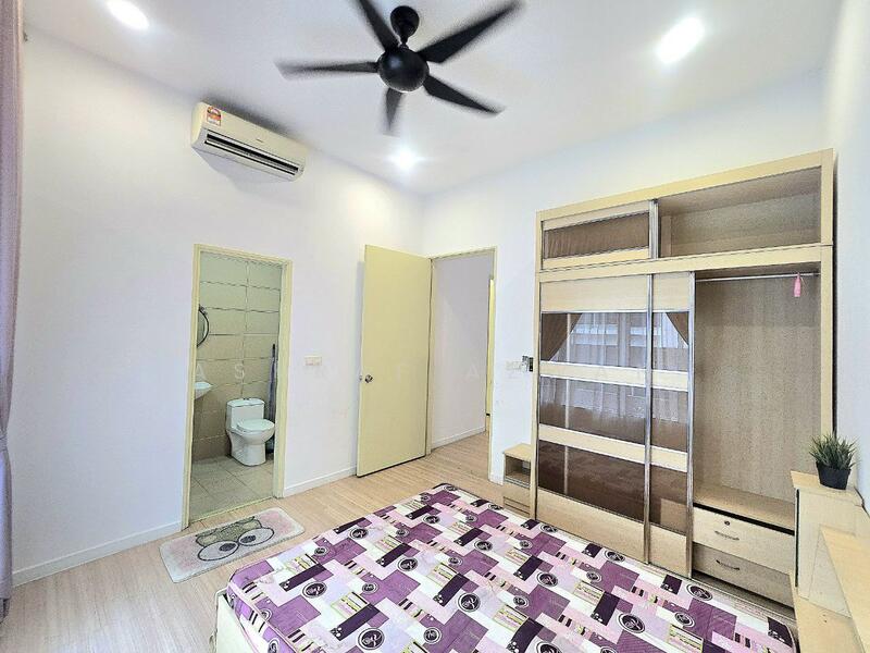 3-storey Terraced House for Sale in Bandar Rinching (Semenyih) - Ashraf Azwan - Bedroom - PropertyGuru.com.my