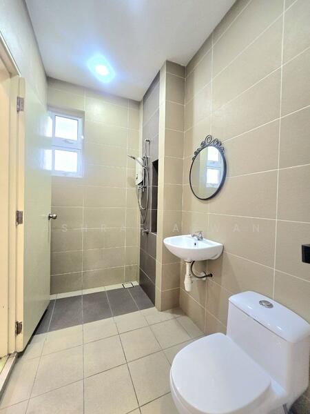 3-storey Terraced House for Sale in Bandar Rinching (Semenyih) - Ashraf Azwan - Bathroom - PropertyGuru.com.my