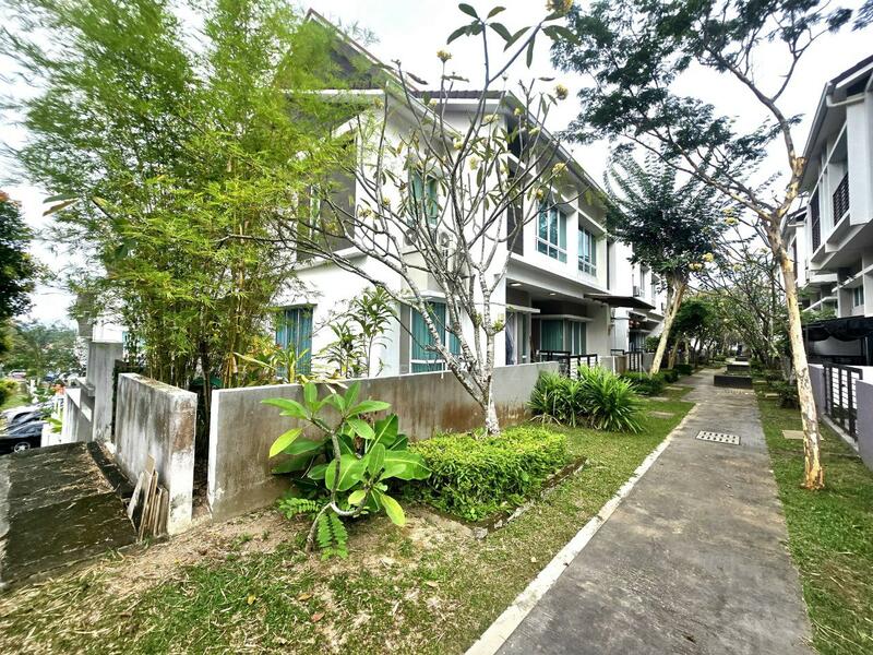 3-storey Terraced House for Sale in Bandar Rinching (Semenyih) - Ashraf Azwan - Exterior - PropertyGuru.com.my