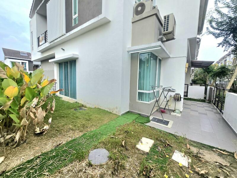 3-storey Terraced House for Sale in Bandar Rinching (Semenyih) - Ashraf Azwan - Exterior - PropertyGuru.com.my