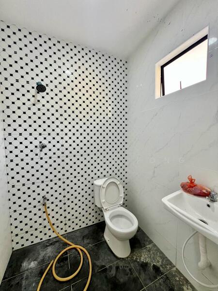 Taman Putri Kulai untuk Untuk Dijual - RM 598,000, Feb 2026 - Bathroom - PropertyGuru.com.my