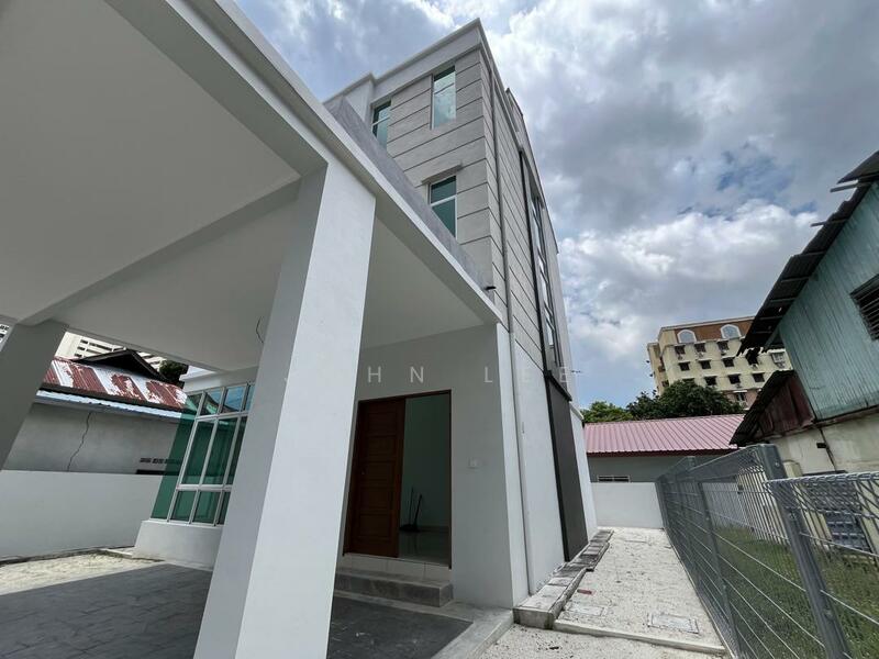 3 Storey Semi-D, Jalan Madrasah untuk Untuk Dijual - RM 1,650,000, Feb 2026 - Exterior - PropertyGuru.com.my