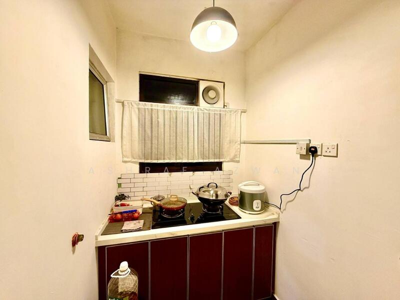 Apartment for Sale at Seri Pinang - Ashraf Azwan - Kitchen - PropertyGuru.com.my