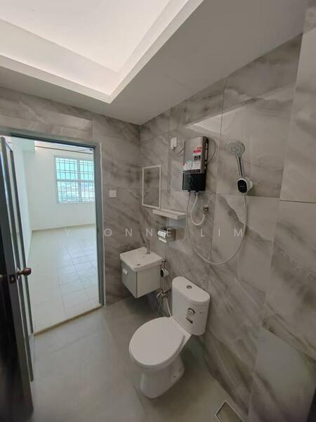 Lake View Suites untuk Untuk Dijual - RM 390,000, Feb 2026 - Bathroom - PropertyGuru.com.my