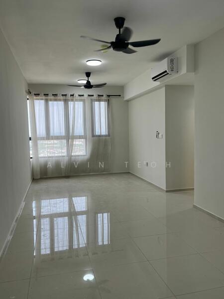 Seiring Residensi untuk Untuk Disewa - RM 1,600 /bulan, Feb 2026 - Living Room - PropertyGuru.com.my