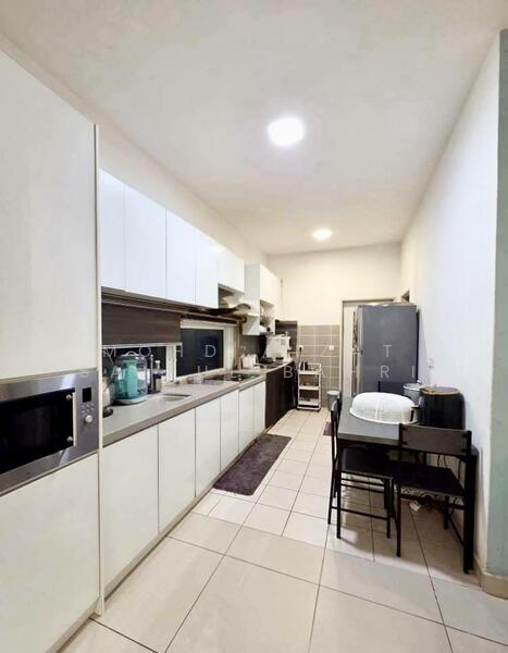 Semi-Detached House for Sale in Cyberjaya (Selangor) - Mohd Aizat Saiful Bahri - Kitchen - PropertyGuru.com.my