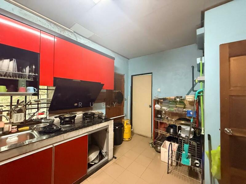 1-storey Terraced House for Sale in Bukit Indah (Iskandar Puteri (Nusajaya)) - Ruby Tan - Kitchen - PropertyGuru.com.my