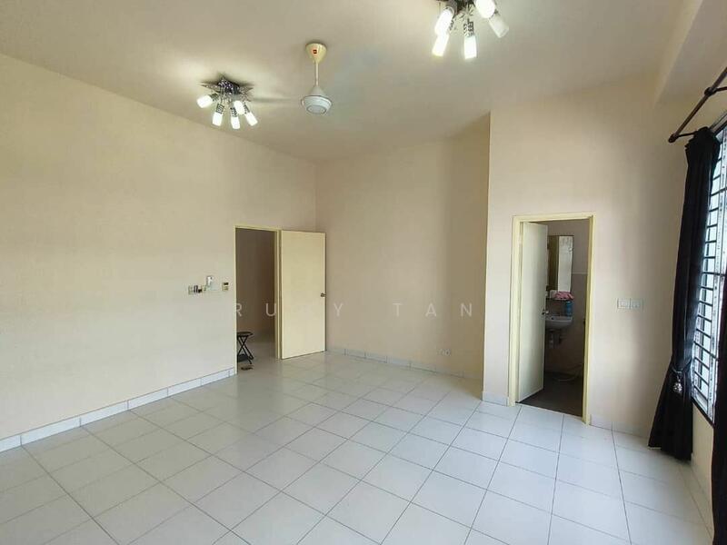 2-storey Terraced House for Sale in Bukit Indah (Iskandar Puteri (Nusajaya)) - Ruby Tan - Living Room - PropertyGuru.com.my