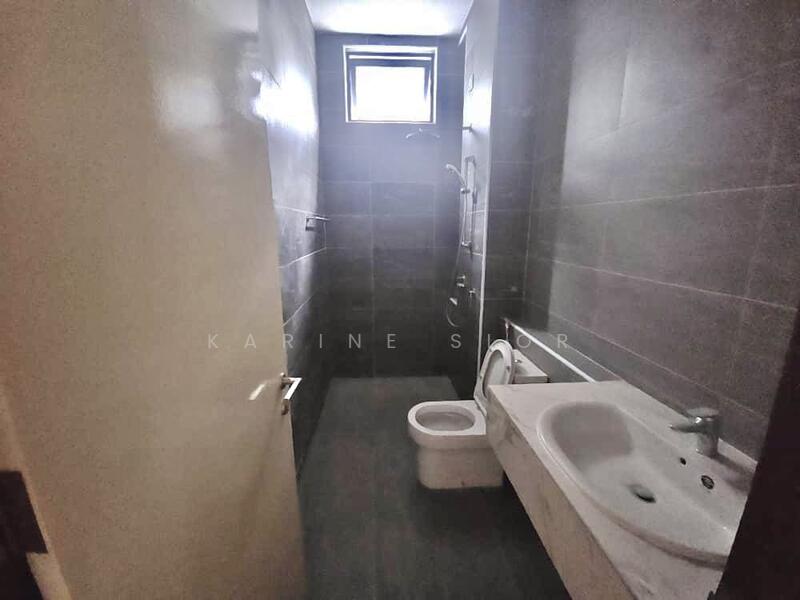 Semi-Detached House for Sale in Nusa Sentral (Iskandar Puteri (Nusajaya)) - Karine Sior - Bathroom - PropertyGuru.com.my