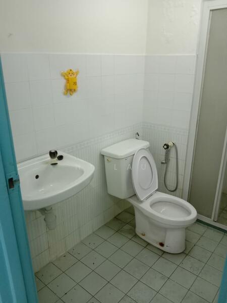 Condominium for Sale at Paradesa Rustica - HL Lau - Bathroom - PropertyGuru.com.my