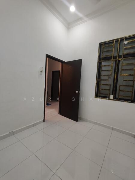 1-storey Terraced House for Sale in Taman Pinggiran Bertam (Kepala Batas) - Azura Ghani - Interior - PropertyGuru.com.my
