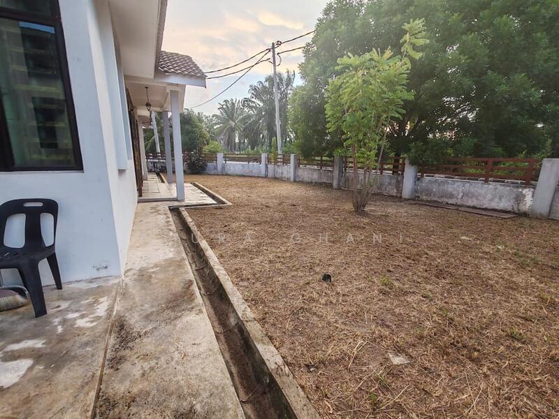1-storey Terraced House for Sale in Taman Pinggiran Bertam (Kepala Batas) - Azura Ghani - Exterior - PropertyGuru.com.my