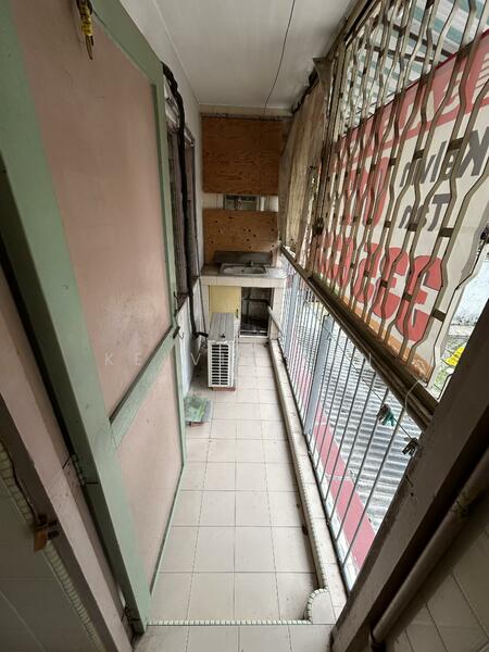 Seksyen 2 Wangsa Maju Flat untuk Untuk Dijual - RM 230,000, Feb 2026 - Balcony - PropertyGuru.com.my