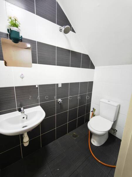 2-storey Terraced House for Sale in Bandar Seri Alam (Masai) - Zack Chow - Bathroom - PropertyGuru.com.my