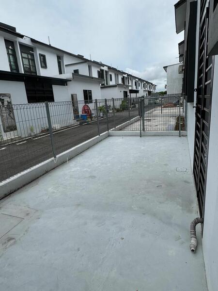 2-storey Terraced House for Sale in Bandar Putra (Kulai) - Vincy Sia - Exterior - PropertyGuru.com.my