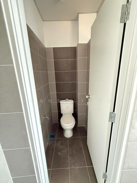 Factory for Rent in Kulai (Johor) - Joanne Yong - Bathroom - PropertyGuru.com.my