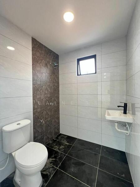 Cluster House for Sale in Iskandar Puteri (Nusajaya) (Johor) - Elaine Tan - Bathroom - PropertyGuru.com.my