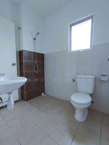 2-storey Terraced House for Sale in Iringan Bayu (Seremban) - Azrul Othman - Bathroom - PropertyGuru.com.my