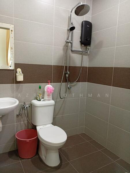 Semi-Detached House for Sale in Lukut (Negeri Sembilan) - Azrul Othman - Bathroom - PropertyGuru.com.my