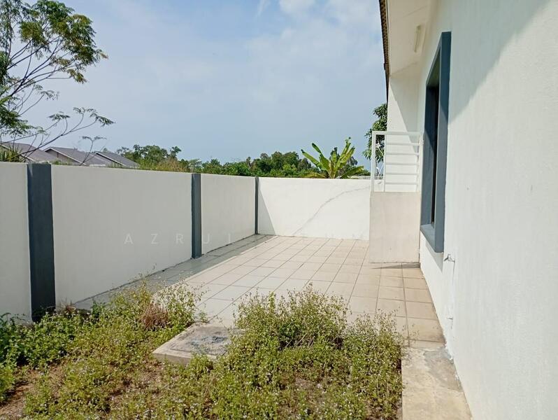 Semi-Detached House for Sale in Lukut (Negeri Sembilan) - Azrul Othman - Exterior - PropertyGuru.com.my