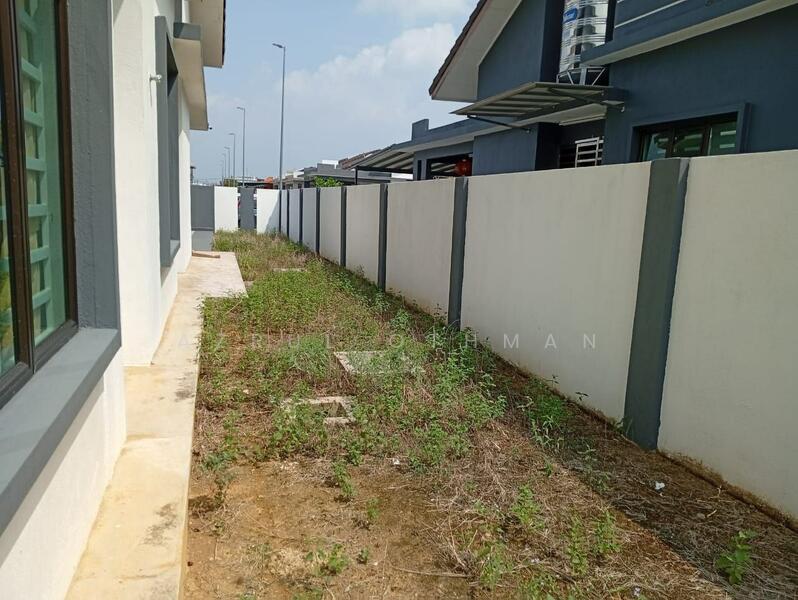 Semi-Detached House for Sale in Lukut (Negeri Sembilan) - Azrul Othman - Exterior - PropertyGuru.com.my