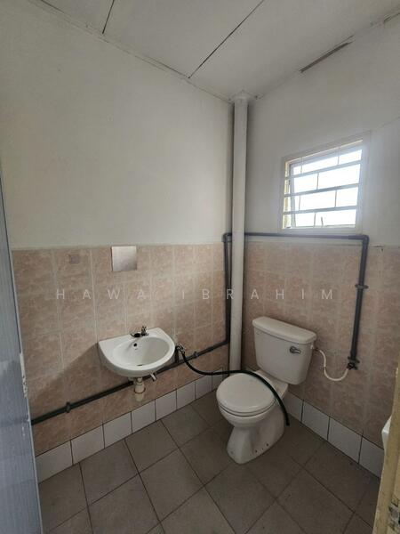 2-storey Terraced House for Sale in Taman Semenyih Permata (Semenyih) - Hawa Ibrahim - Bathroom - PropertyGuru.com.my