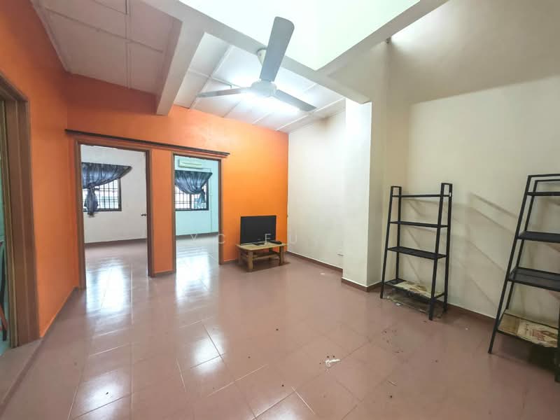 2-storey Terraced House for Sale in Bukit Indah (Iskandar Puteri (Nusajaya)) - YC Fung - Living Room - PropertyGuru.com.my
