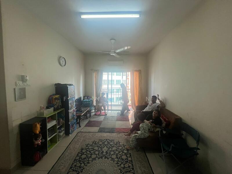 OUG Parklane untuk Untuk Dijual - RM 330,000, Feb 2026 - Living Room - PropertyGuru.com.my