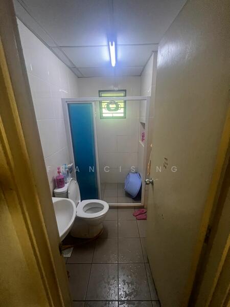 OUG Parklane untuk Untuk Dijual - RM 330,000, Feb 2026 - Bathroom - PropertyGuru.com.my