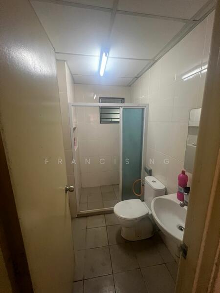 OUG Parklane untuk Untuk Dijual - RM 330,000, Feb 2026 - Bathroom - PropertyGuru.com.my