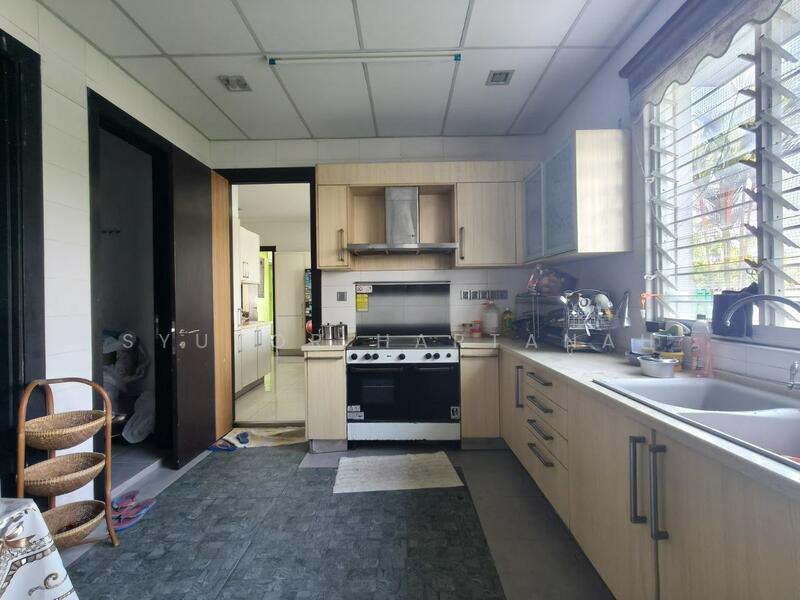 Bungalow for Sale in Bukit Beruntung (Selangor) - Syukor Hartanah - Kitchen - PropertyGuru.com.my