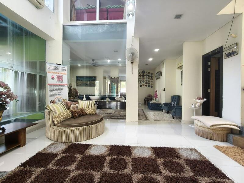 Bungalow for Sale in Bukit Beruntung (Selangor) - Syukor Hartanah - Living Room - PropertyGuru.com.my