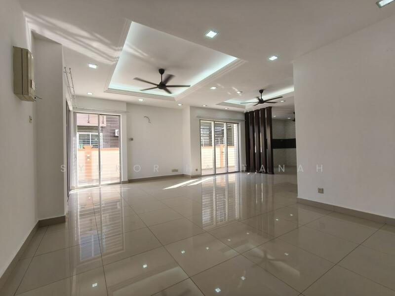 Semi-Detached House for Sale in Rawang (Selangor) - Syukor Hartanah - Living Room - PropertyGuru.com.my