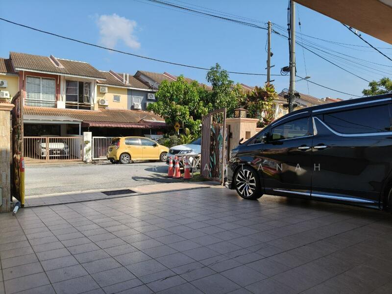 Semi-Detached House for Sale in Rawang (Selangor) - Syukor Hartanah - Exterior - PropertyGuru.com.my