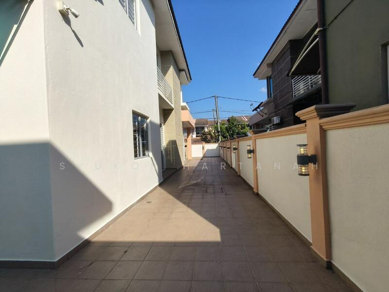 Semi-Detached House for Sale in Rawang (Selangor) - Syukor Hartanah - Exterior - PropertyGuru.com.my