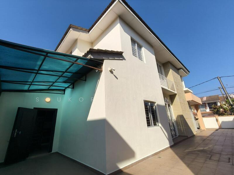 Semi-Detached House for Sale in Rawang (Selangor) - Syukor Hartanah - Exterior - PropertyGuru.com.my